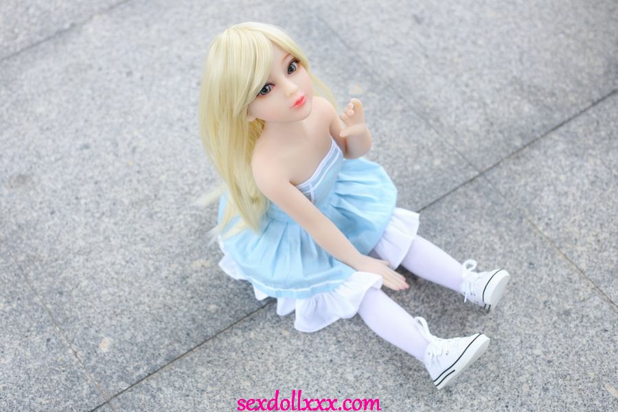 pokimane-sex-doll-wXu79z4