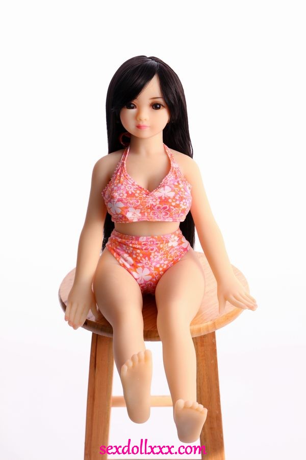 realdoll-sex-doll-yIu05l16