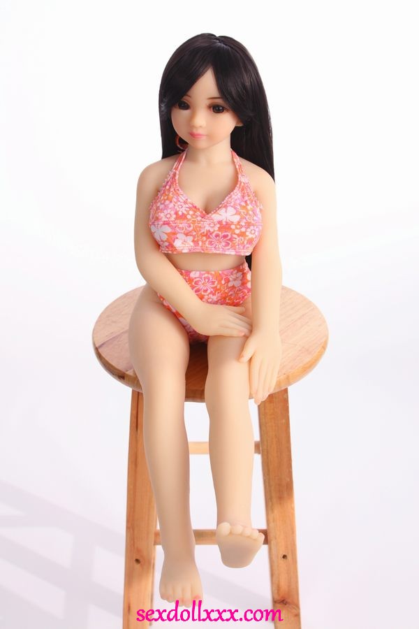 realdoll-sex-doll-yIu05l17
