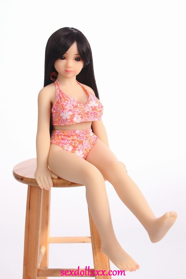realdoll-sex-doll-yIu05l20