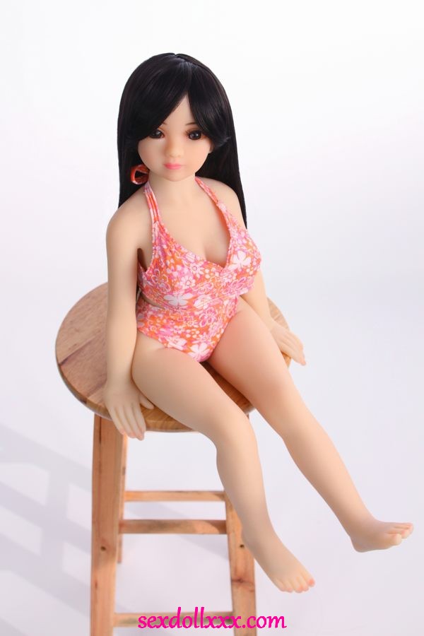 realdoll-sex-doll-yIu05l21