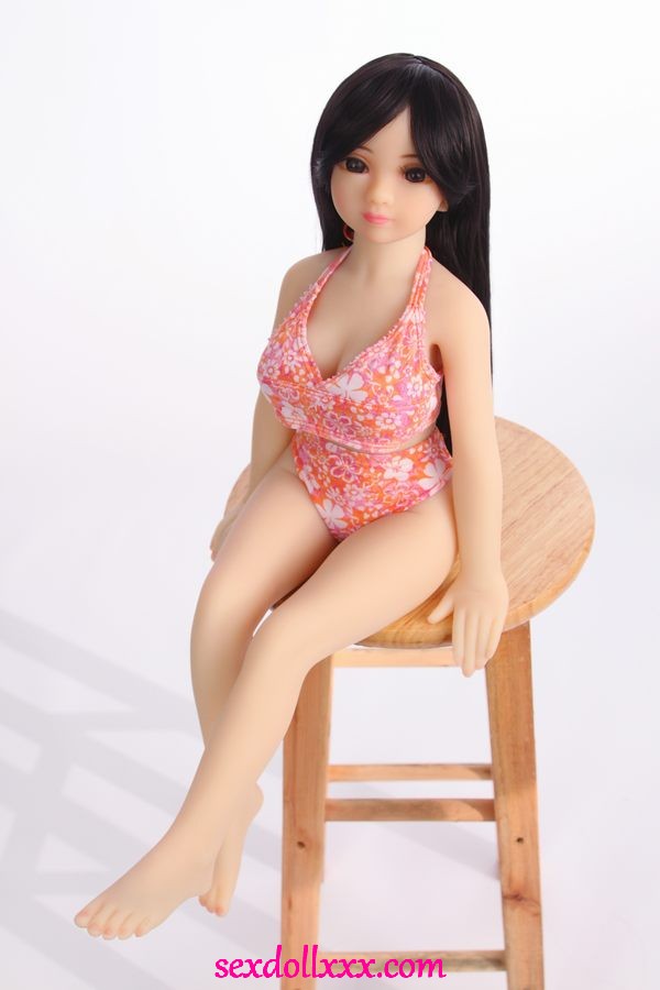 realdoll-sex-doll-yIu05l22