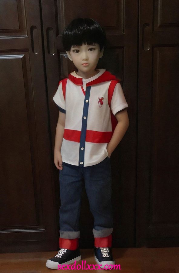 realistic-male-sex-dolls-f6tys2