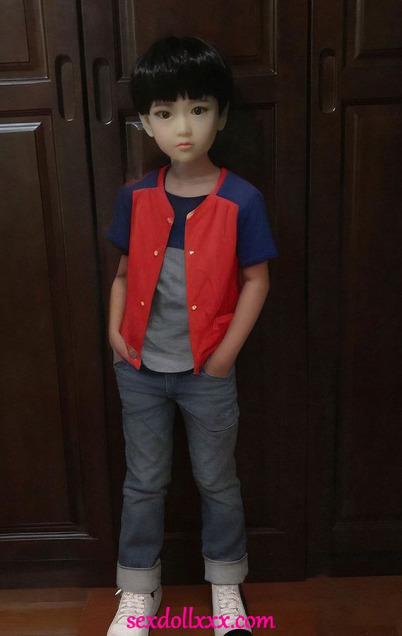 realistic-male-sex-dolls-f6tys5