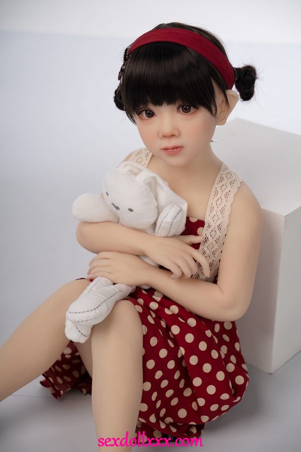 relistic-sex-doll-qJk97d2