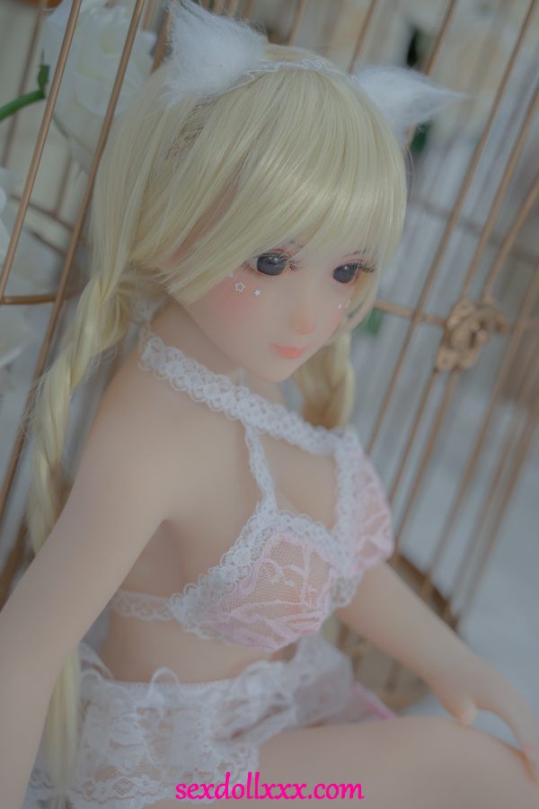 sex-doll-cleaning-mRu01e10