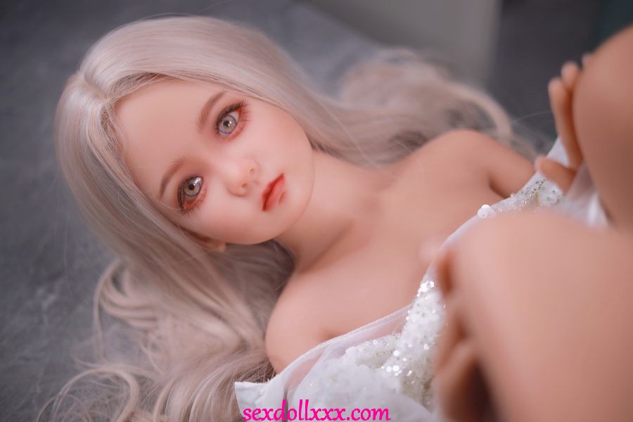 sex-doll-surprise-fAw76c3
