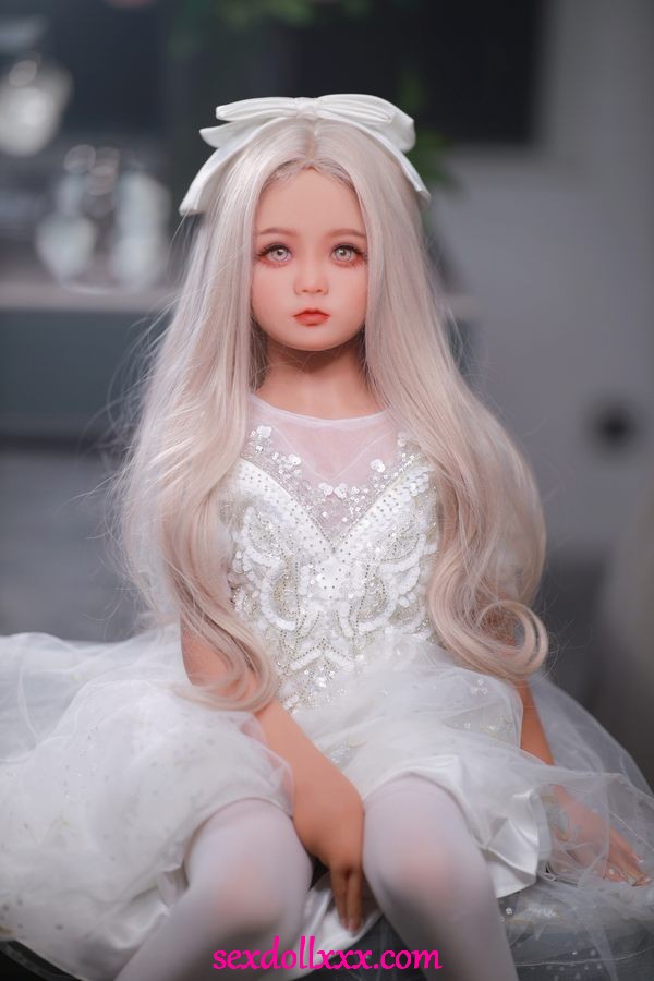 sex-doll-surprise-fAw76c4