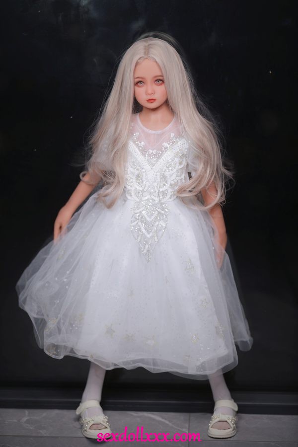 sex-doll-surprise-fAw76c6